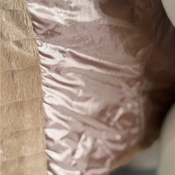 Main Strip Faux Fur Vest - Tan - Picture 5 of 6